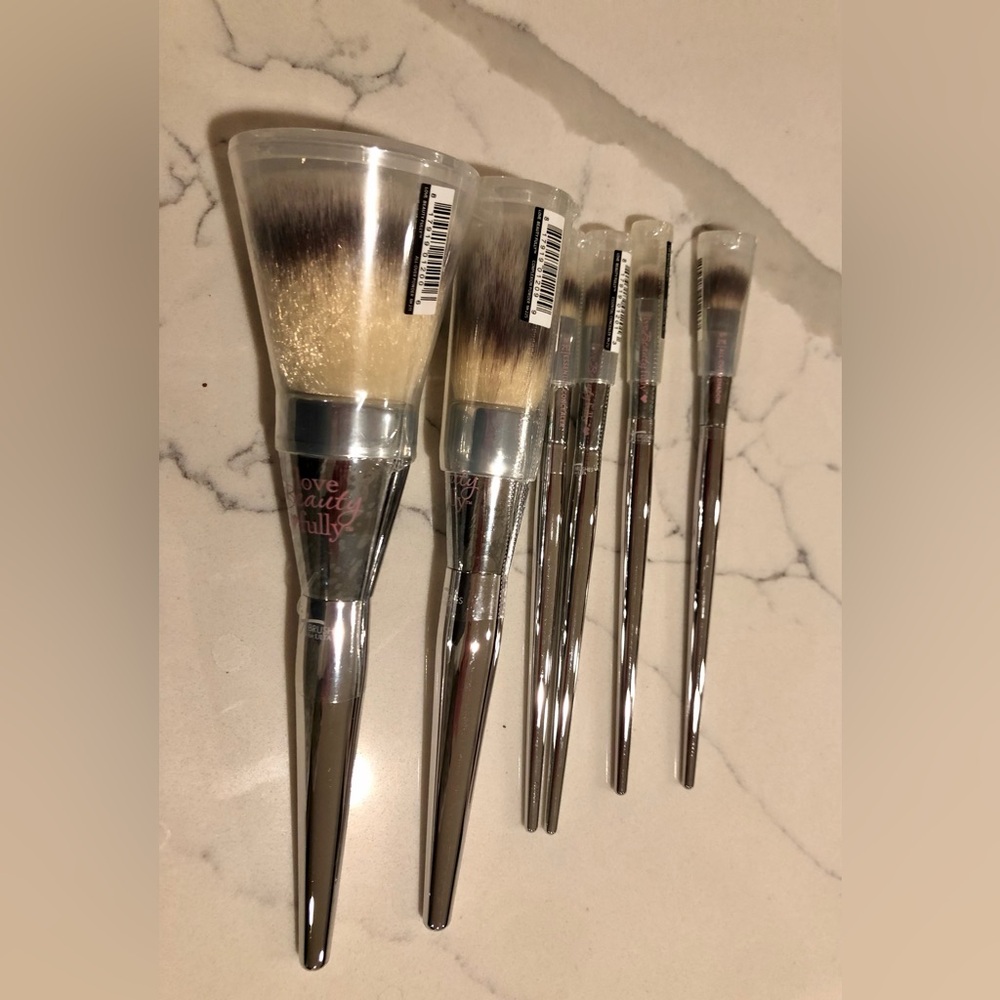 iT Beauty brush haul: new with tags!